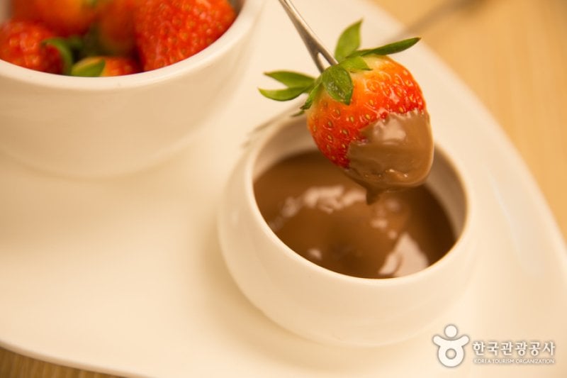 Max Brenner 