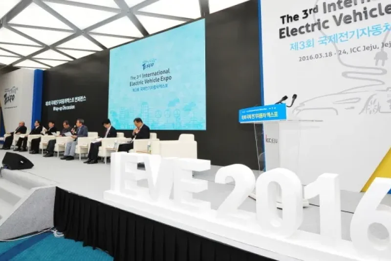 International Electric Vehicle Expo  (4/4)