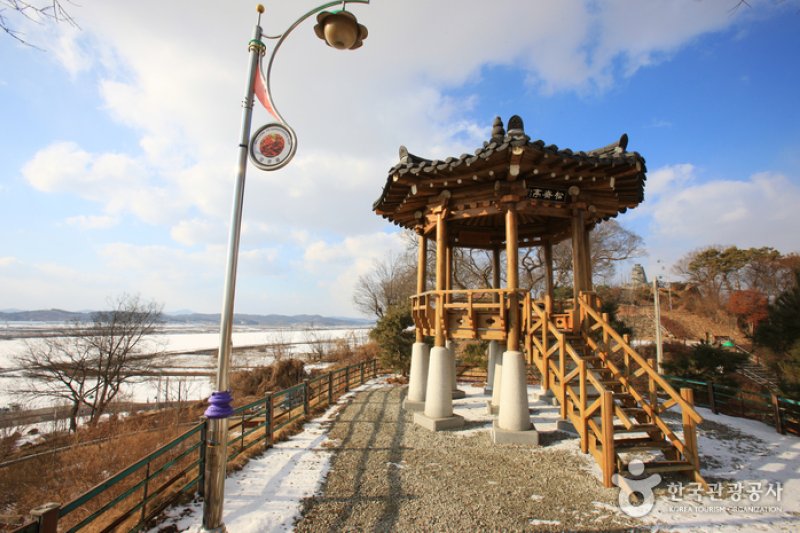 Ganggyeong Oknyeobong Park  (15/24)