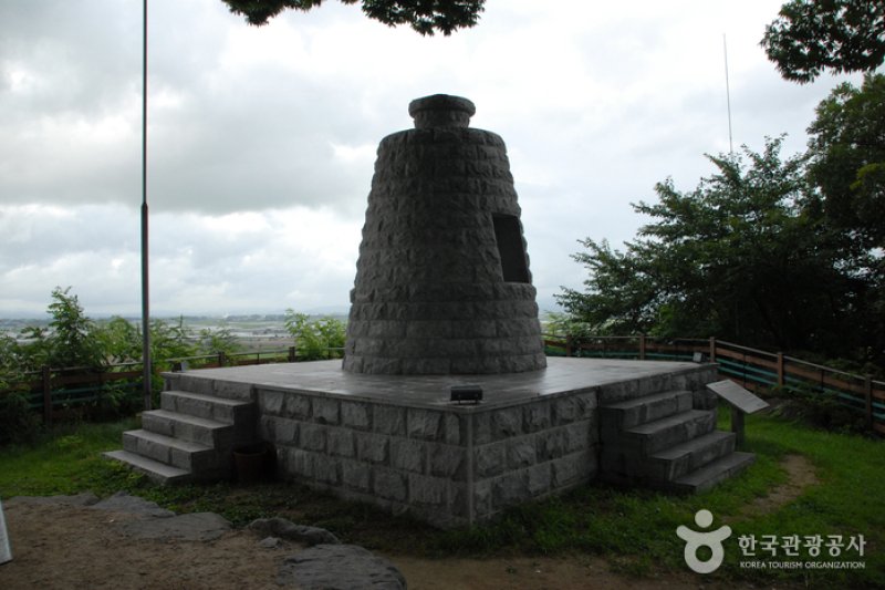 Ganggyeong Oknyeobong Park  (21/24)
