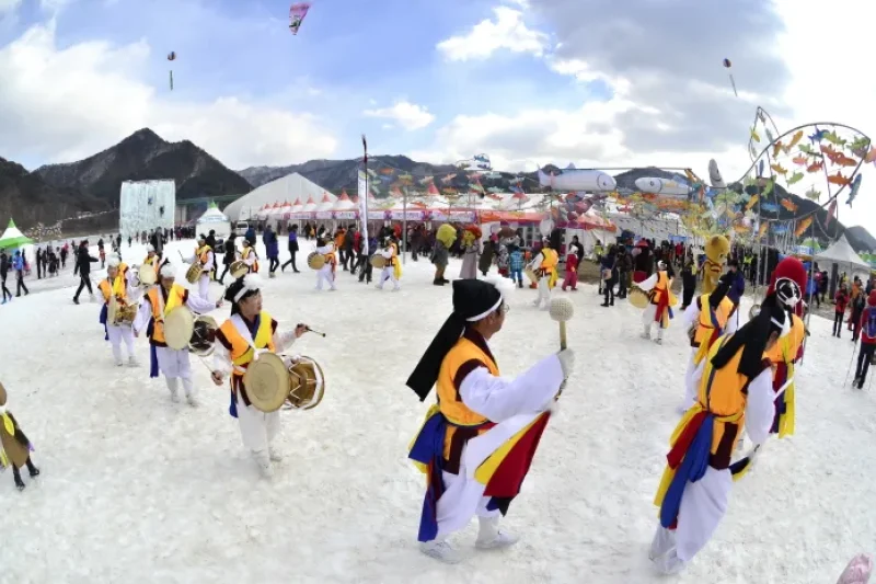 Inje Icefish Festival (인제 빙어축제) (16/17)