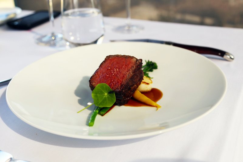 Dining in Space  (3/4)