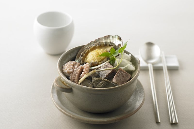La Yeon  (3/4)