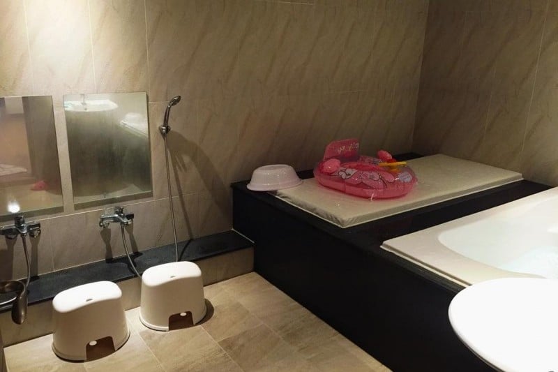 Deungeok Hot Springs  (6/8)