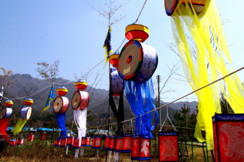 Gyeryongsan Mountain Sanshinje  (2/4)