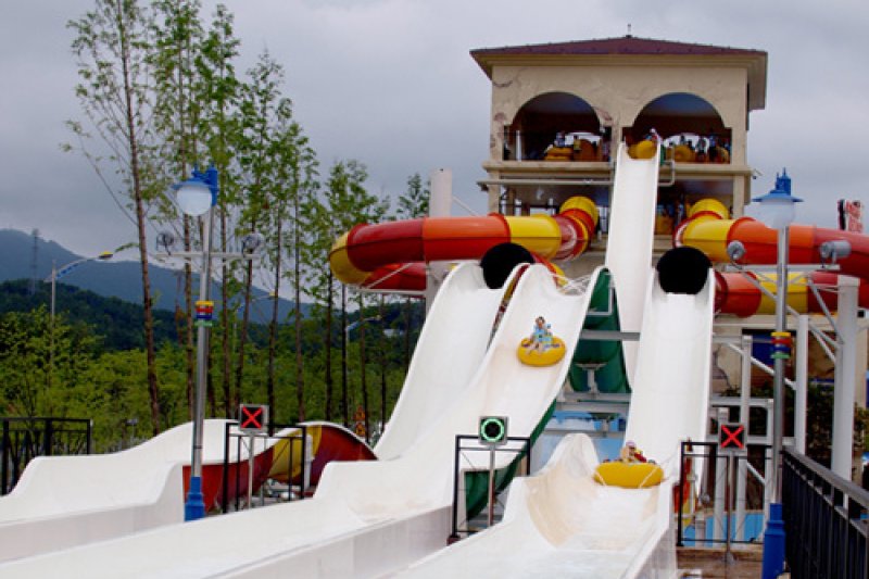 Tedin Water Park &amp; Spa  (4/13)