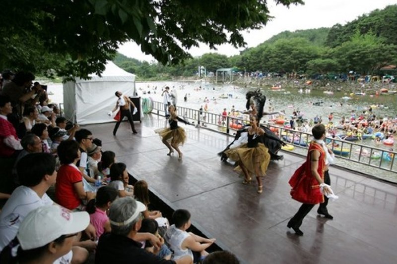 Geochang International Festival of Theater  (3/4)