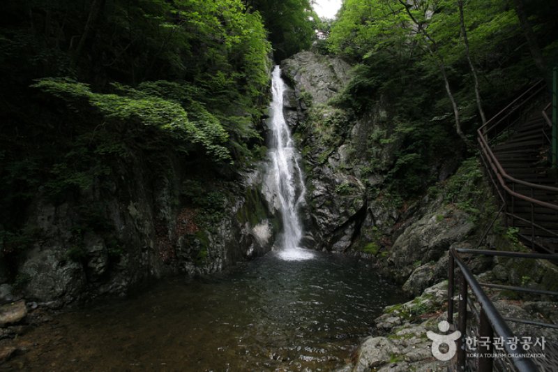 Huibang Falls  (1/4)