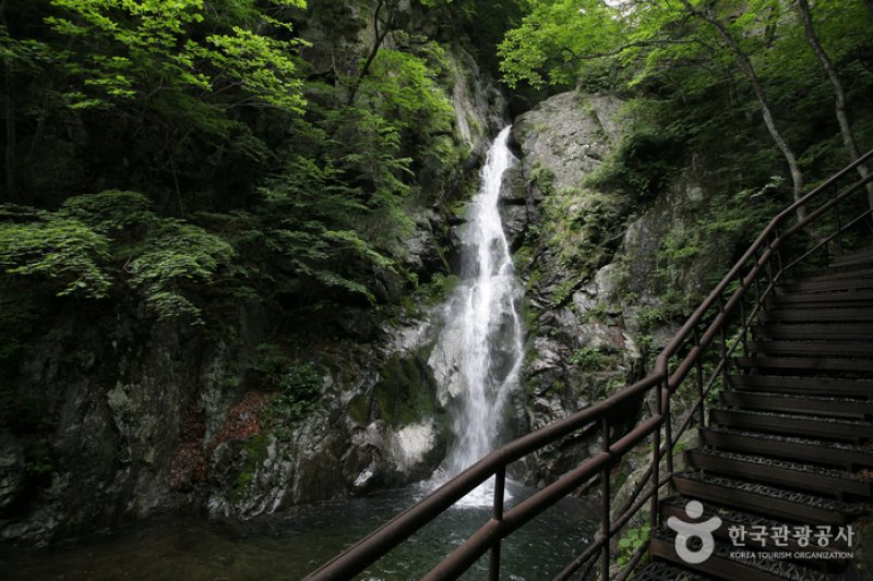 Huibang Falls  (2/4)