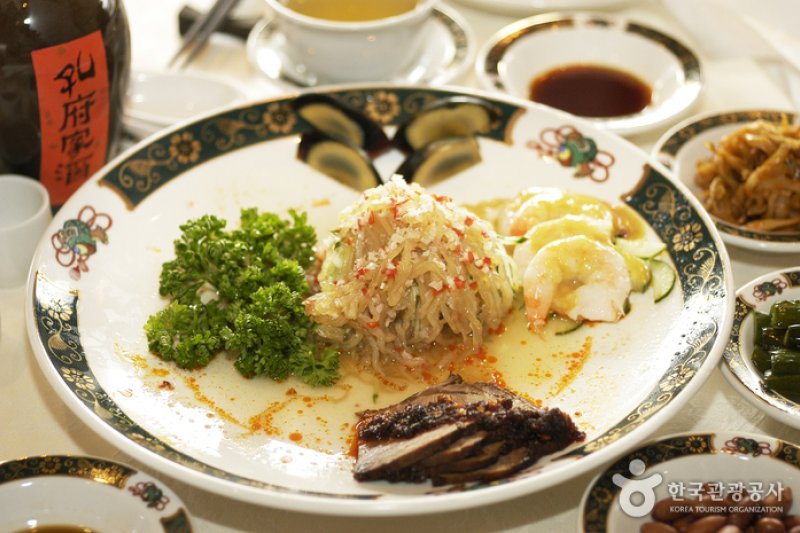 Chwi Hong  (7/8)
