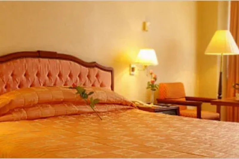 Hotel President  (1/16)