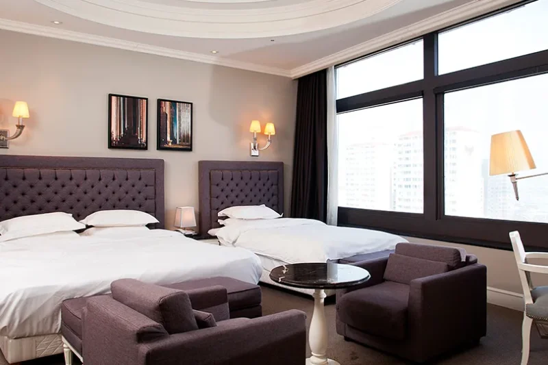 Riverside Hotel  (12/28)