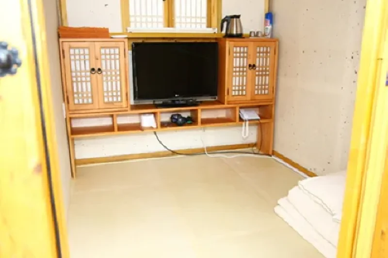 Gongju Hanok Village  (15/54)