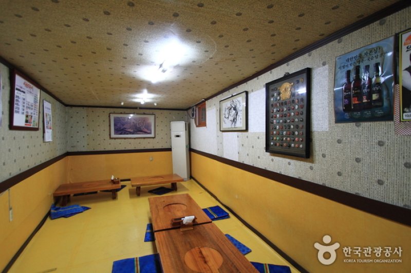 Seoul Kakdugi Restaurant  (1/4)