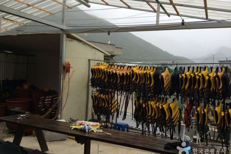 Donggang River Rafting  (1/11)