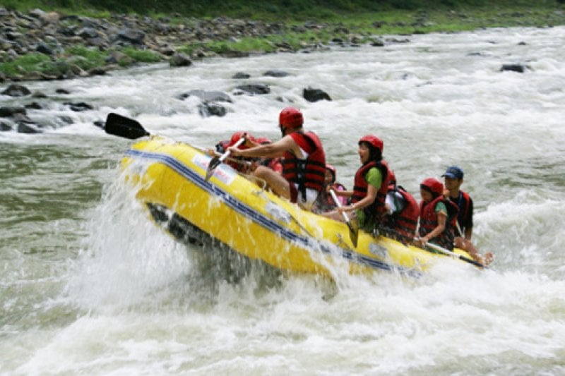 Donggang River Rafting  (10/11)