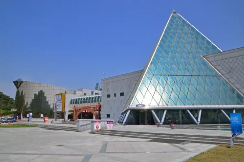 Jewel Palace  (2/12)