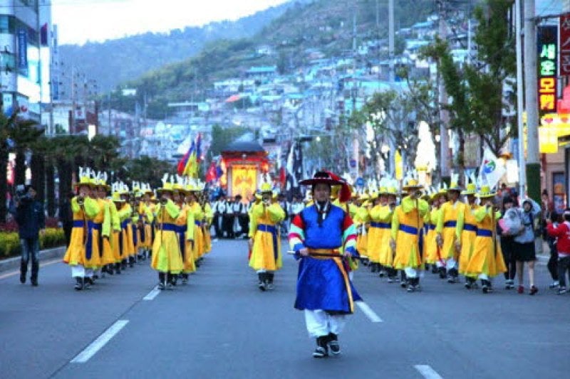 Yeosu Jinnam Geobukseon Ship Festival  (3/8)
