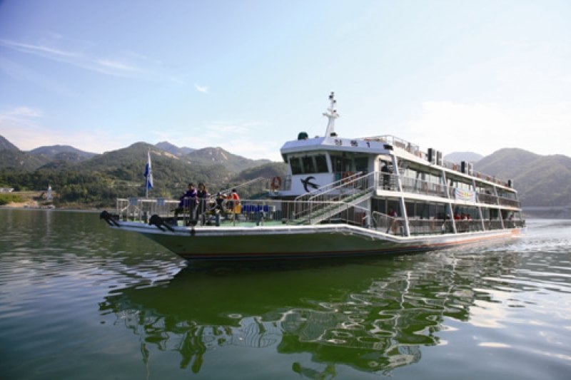 Cheongpung Lake Pleasure Boat  (1/1)
