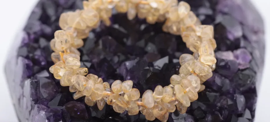 Sujeongsa CRYSTAL SPECIALTY STORE (Sogong Underground Shopping Center #65) (2/51)