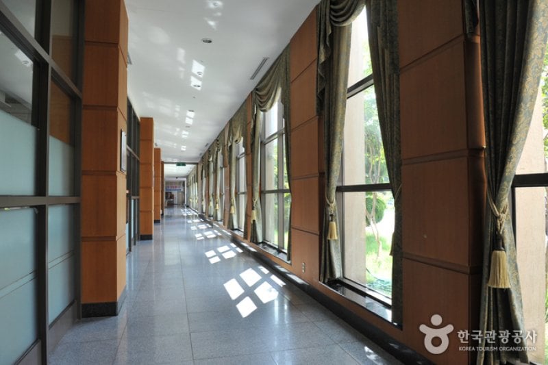 Jirisan Family Hotel  (3/6)