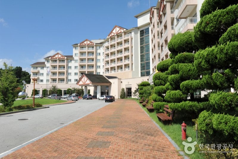 Jirisan Family Hotel  (6/6)