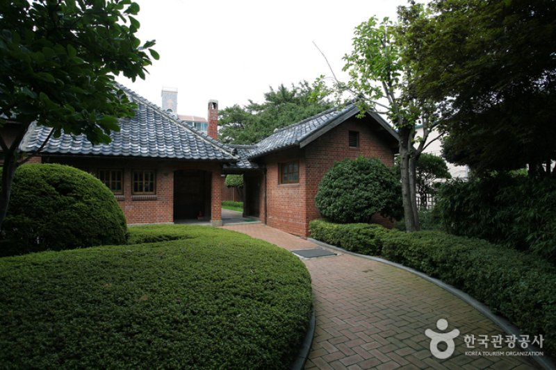 Provisional Capital Memorial Hall  (4/13)