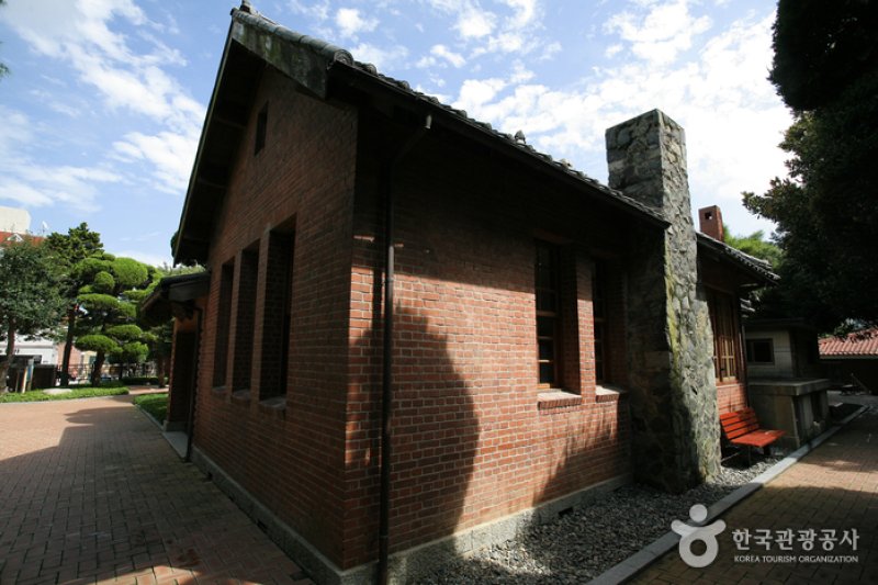 Provisional Capital Memorial Hall  (9/13)