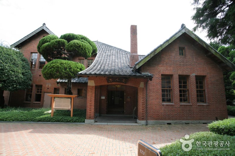Provisional Capital Memorial Hall  (12/13)