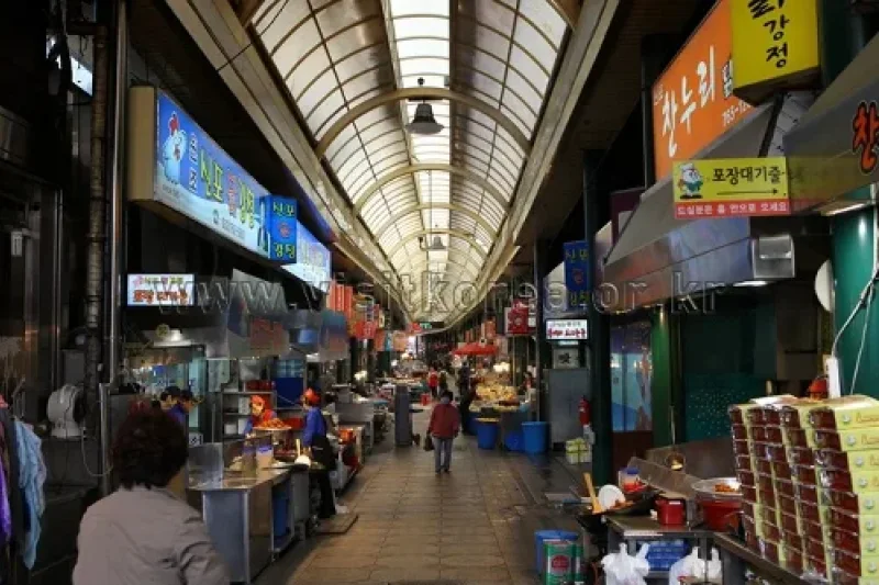 Sinpo International Market (1/12)