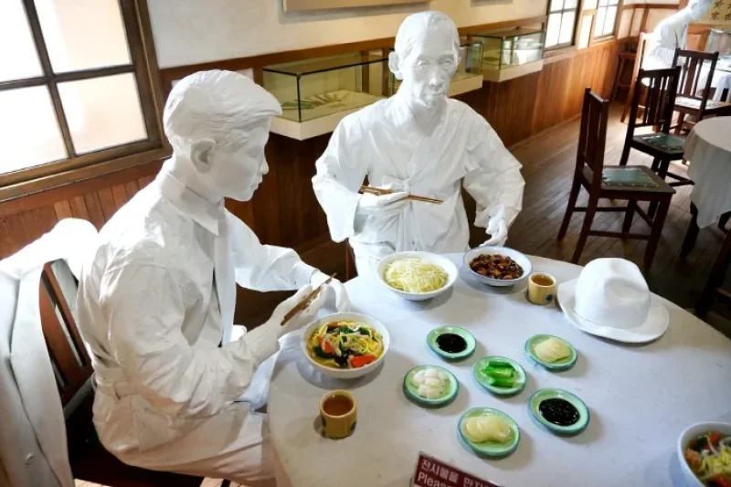 Jjajangmyeon Museum  (12/14)