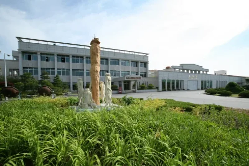 Korea Ginseng Corporation - Korea Ginseng Factory  (2/10)