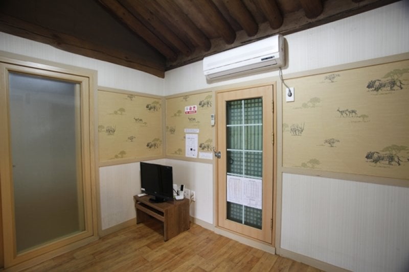 Simchung Story Village Hanok Pension - Goodstay  (9/16)