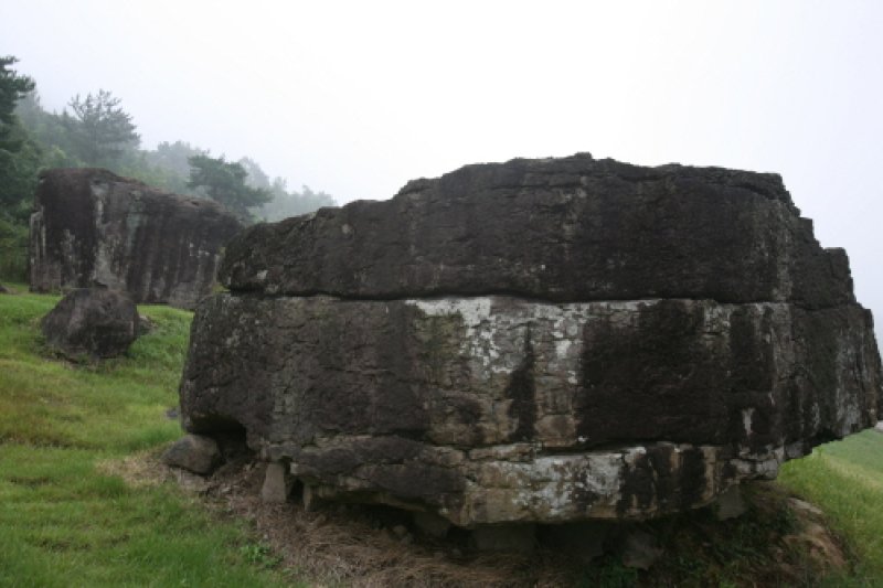 Hwasun Dolmen Site [UNESCO World Heritage]  (7/14)