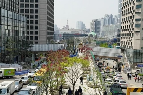Sky garden within the city “Seoullo 7017” opens May 20