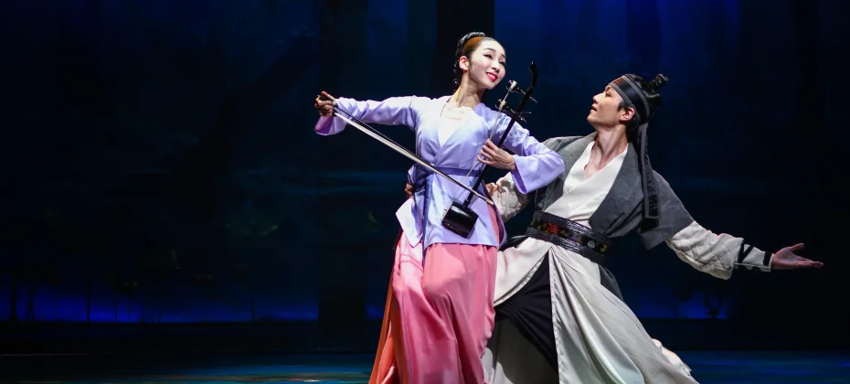 [Lotus, A Flower Comes Out Once More] Two folktales in the performance. (20/22)