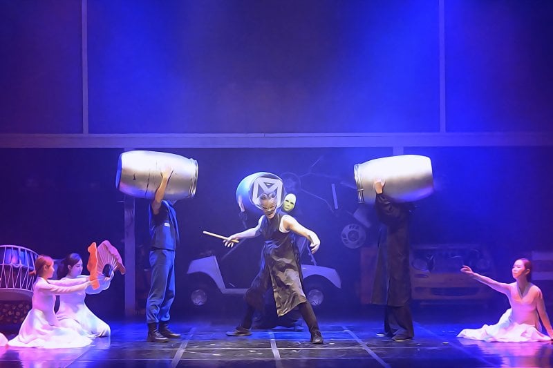 Live Fusion Gukak Music Performance Fanta-Stick  (9/13)