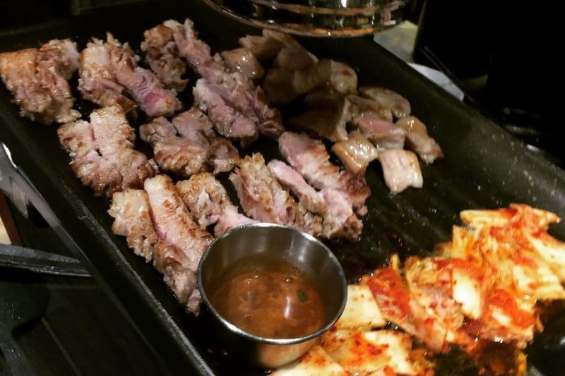 Haha &amp; Kim Jong-guk's 401 Butcher Restaurant (9/11)