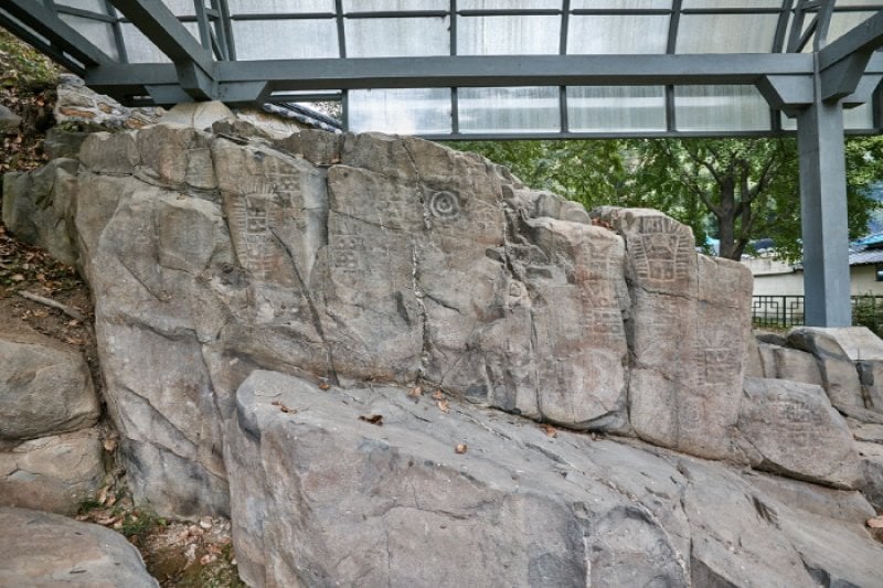 Goryeong Janggi-ri Rock Art (고령 장기리 암각화) (8/13)