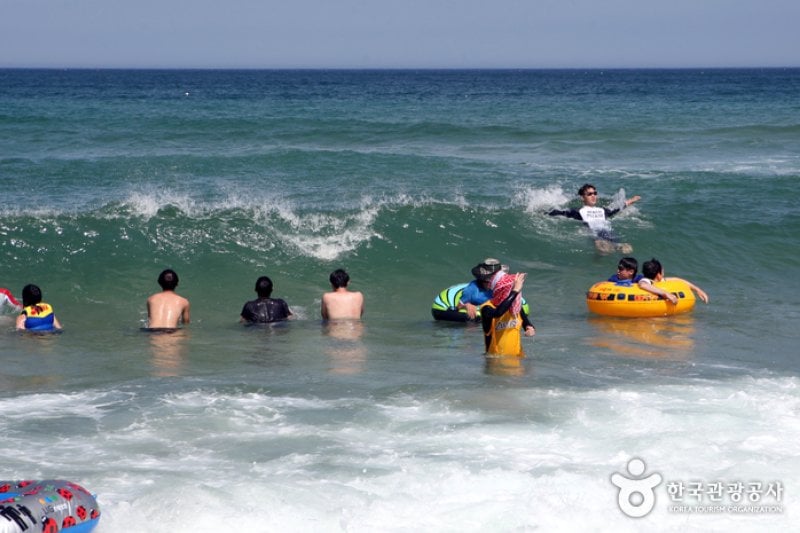 Goraebul Beach  (13/16)