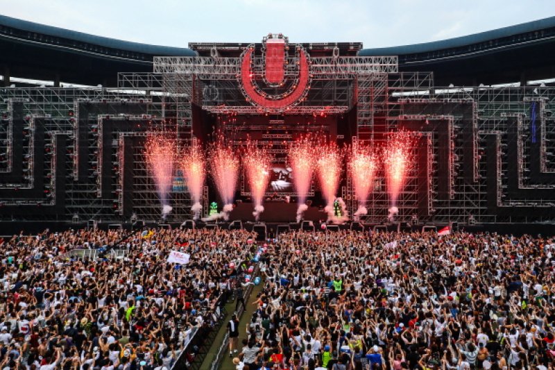 ULTRA KOREA  (11/19)