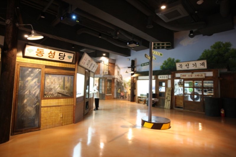 Hyangchon Cultural Center (향촌문화관) (8/8)