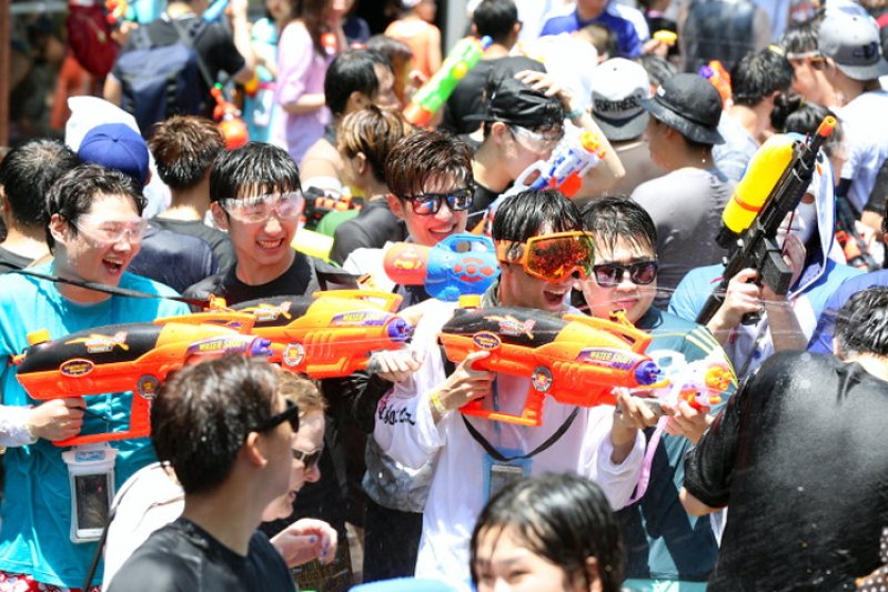 Water Gun Fight Festival   (16/23)
