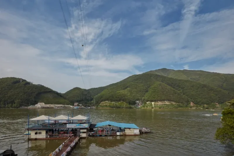 Cheongpyeonghoban Maeuntang Village  (4/4)