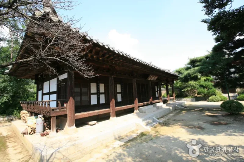 Nampyeong Moon Clan's Original Residence Area  (4/22)