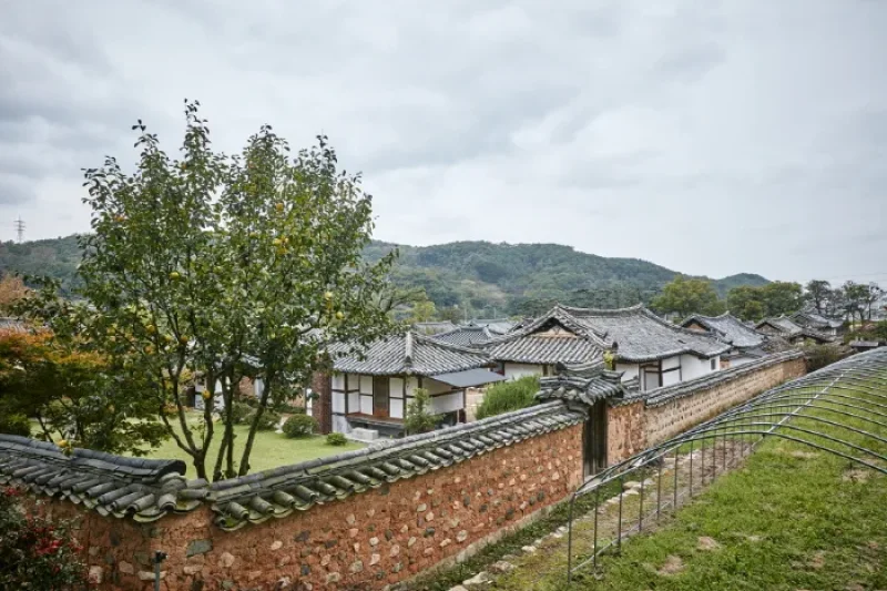 Nampyeong Moon Clan's Original Residence Area  (17/22)