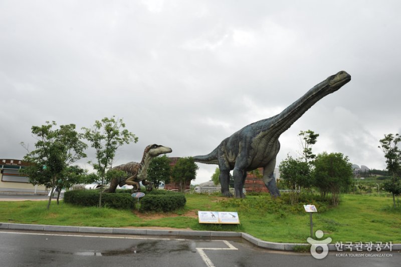 Uhangri Dinosaur Fossil Natural Historic Monument  (7/16)