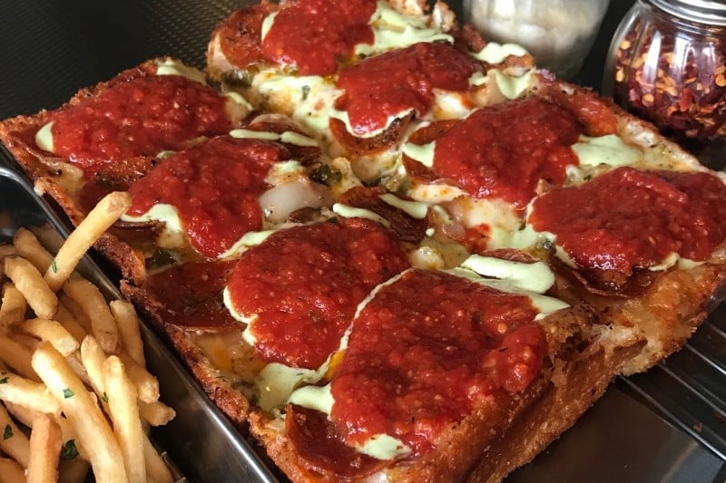 Jackson Pizza (7/8)