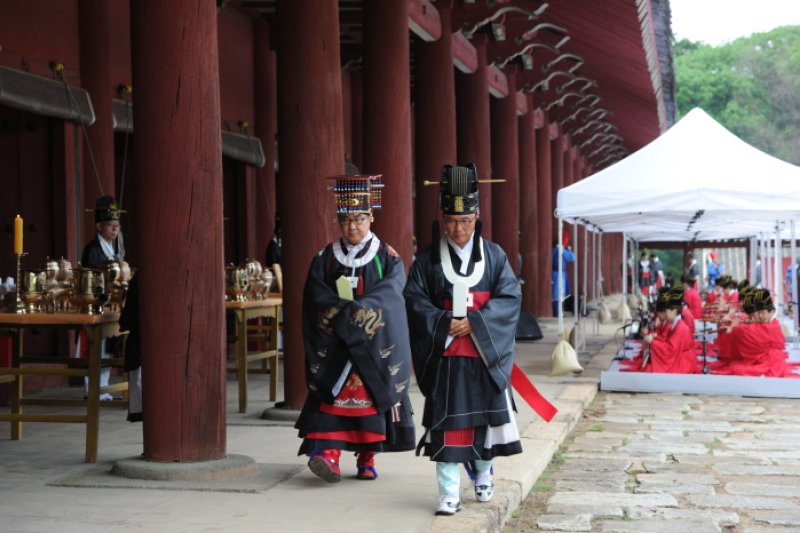 Jongmyo Chuhyangdaeje  (2/3)