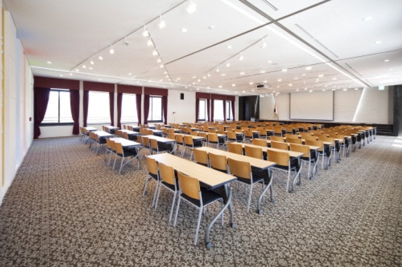 H Hills Resort - Goodstay  (12/12)